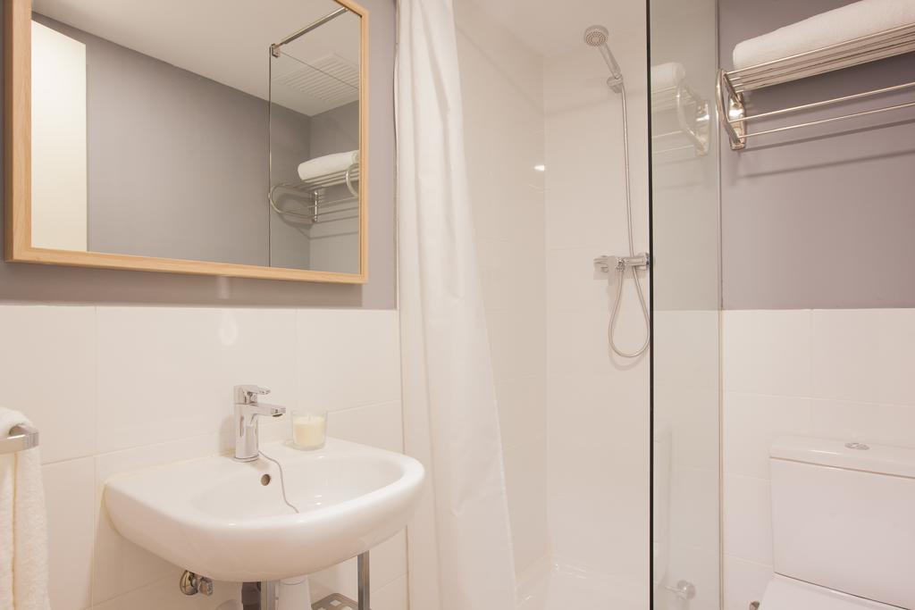 Click&Flat Europa Fira Apartments L’Hospitalet de Llobregat Exterior foto