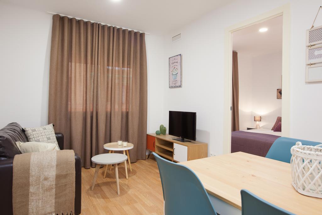 Click&Flat Europa Fira Apartments L’Hospitalet de Llobregat Exterior foto